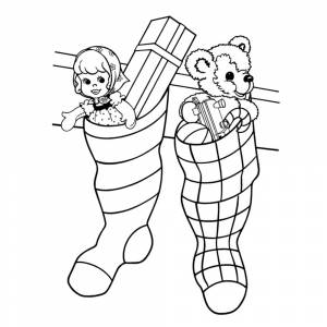 Раскраска Рождественские носки с куклой и медвежонком