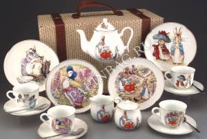 Reutter Porcellan Посуда детская для чая Кролик Питер, на 4 персоны