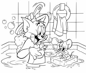 Том и Джерри купаются