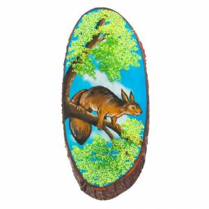 Панно на срезе дерева Белка на ветке 60-65 см рисунок из каменной крошки 122578