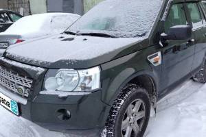 Land Rover Freelander 2 2008 локальный ремонт и покраска передней правой двери в Екатеринбурге 20130104