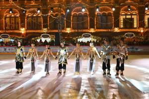 ГУМ-Каток на Красной площади открылся эпизодами из нового шоу Татьяны Навки История любви Шахерезады