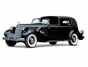 Cadillac V12 370-D Town Cabriolet by Fleetwood '1935