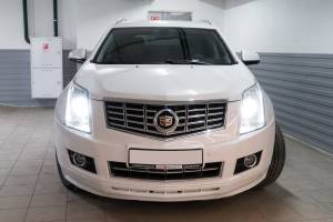 Замена ксеноновых ламп Cadillac SRX