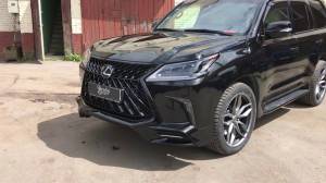 Lexus LX570