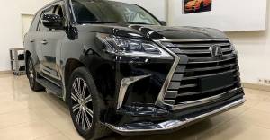 Установка спойлера Modellista на LEXUS LX570