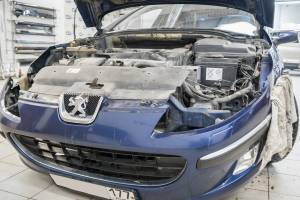 Замена биксеноновых линз Пежо 407