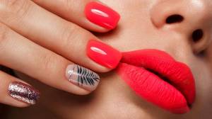 Сложные рисунки на ногтях