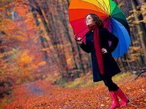 Картинки девушка с зонтом осень