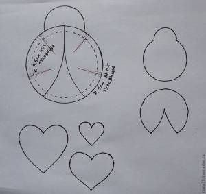 Делаем семейку божьих коровок из фетра