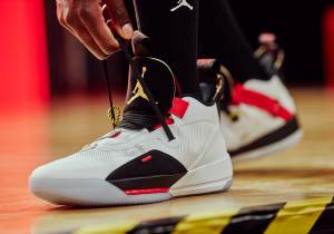 Обзор модели кроссовок для баскетбола Air Jordan 33