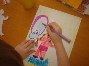 Выставка рисунков «Запомнить нужно навсегда