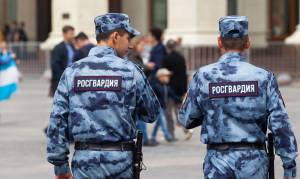И тут из машины вышли двое в форме Росгвардии»