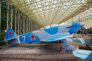 Самолет-истребитель Як-3