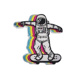 Бейдж с вышивкой в виде астронавта фигуристки, аппликация с помощью утюга, крутые нашивки в космосе для куртки, шляпы, рюкзака, бесплатная доставка, индивидуальная одежда для творчества
