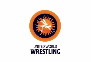 В СОРЕВНОВАНИЯХ ПО ГРЕКО-РИМСКОЙ И ВОЛЬНОЙ БОРЬБЕ БОЛЬШЕ НЕ БУДУТ ИСПОЛЬЗОВАТЬСЯ КРАСНОЕ И СИНЕЕ ТРИКО