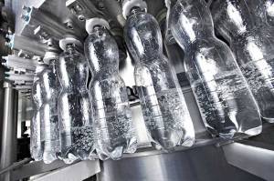 Пластиковая бутылка для минеральной и питьевой воды