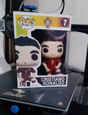 Файл STL Funko pop Криштиану Роналду ・Шаблон для 3D-печати для загрузки・Cults