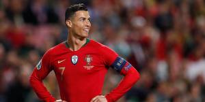 Роналду оставил автограф на форме бывшего клуба