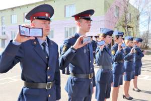 Псковские курсанты перешли на летнюю форму одежды