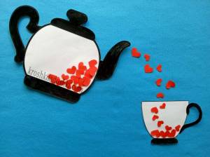 Аппликация чашка чая с сердечками