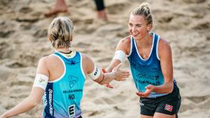 Почему девушек заставляют играть в бикини в матчах по пляжному волейболу