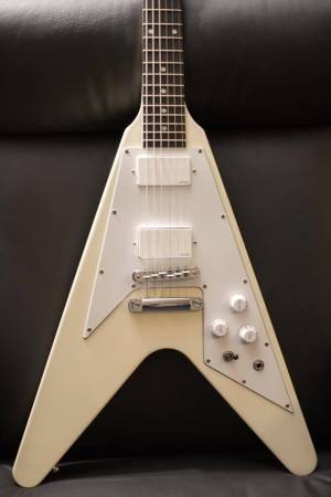 Gibson Flying V with EMG 81