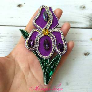 Брошь из бисера Ирис