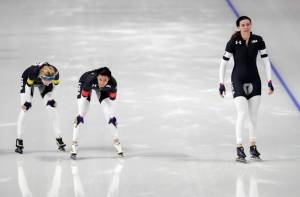 Дизайнеров формы конькобежцев США посчитали извращенцами