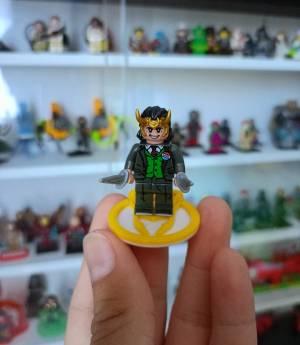 Файл STL Минифигурки Loki Base Plate・Шаблон для 3D-печати для загрузки・Cults