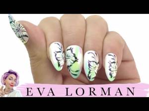 Beautiful nail design by Eva Lorman! Drawings on the nails! Nail painting by Eva Lorman!