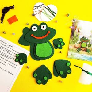 Набор для самостоятельного шитья из фетра Лягушка хохотушка