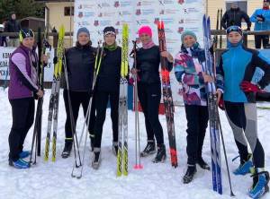 Под Тверью лыжники-любители сразсь за награды клуба «Снеговик»