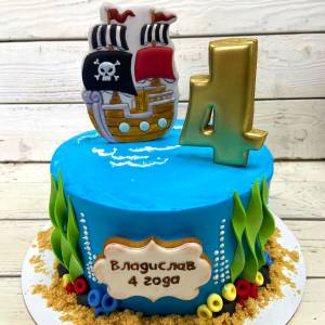 Торт с пиратским кораблем пряником