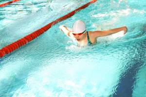 Плавание в большом бассейне