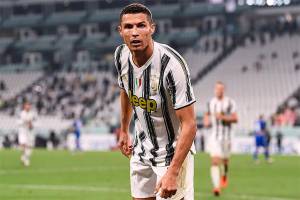 Окупается ли трансфер Роналду в «Юве»? Сколько клуб сэкономит, продав его летом 2021-го? Что вообще у туринцев с финансами?