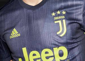 Роналду будет играть в форме из переработанного океанического пластика