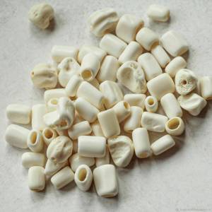 Бусины из кости рыси неправильной формы 10 шт в интернет-магазине Ярмарка Мастеров по цене 650 ₽