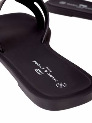 Шлепанцы оригинальной формы