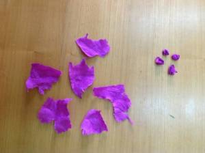 Аппликация из гофрированной бумаги «Веточка сирени»