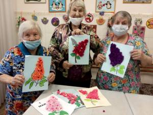 Аппликация из гофрированной бумаги «Ветка сирени»