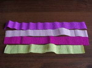 Сирень из гофрированной бумаги своими руками