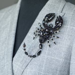 Брошь СКОРПИОН в разных цветах в интернет-магазине BRILL