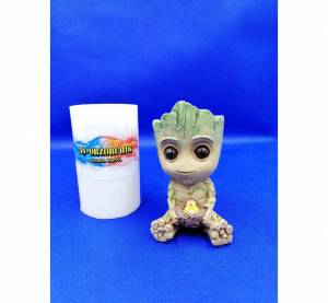 Сконовая форма Малыш Грут с птенцом для заливки свечей, мыла, воска, гипса