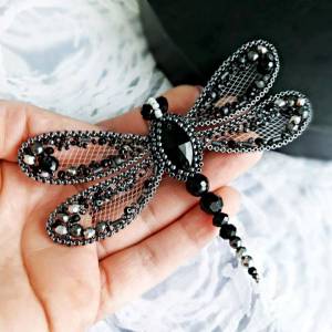 Стрекоза из бисера своими руками