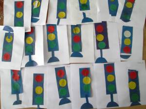 Аппликация светофор в средней группе, лепка, занятия для детей в детском саду