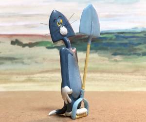 20 фигурок кота Тома из мульсериала «Том и Джерри», чьи неудачи преврат в реальные скульптуры