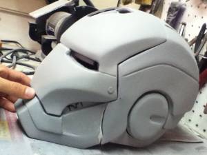 Шлем железного человека из бумаги