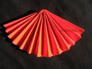 Поделка зонтик из бумаги гармошкой