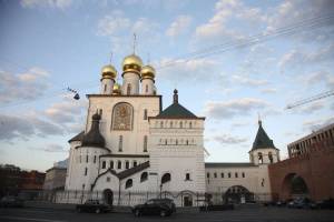 Феодоровский собор с крепостной стеной